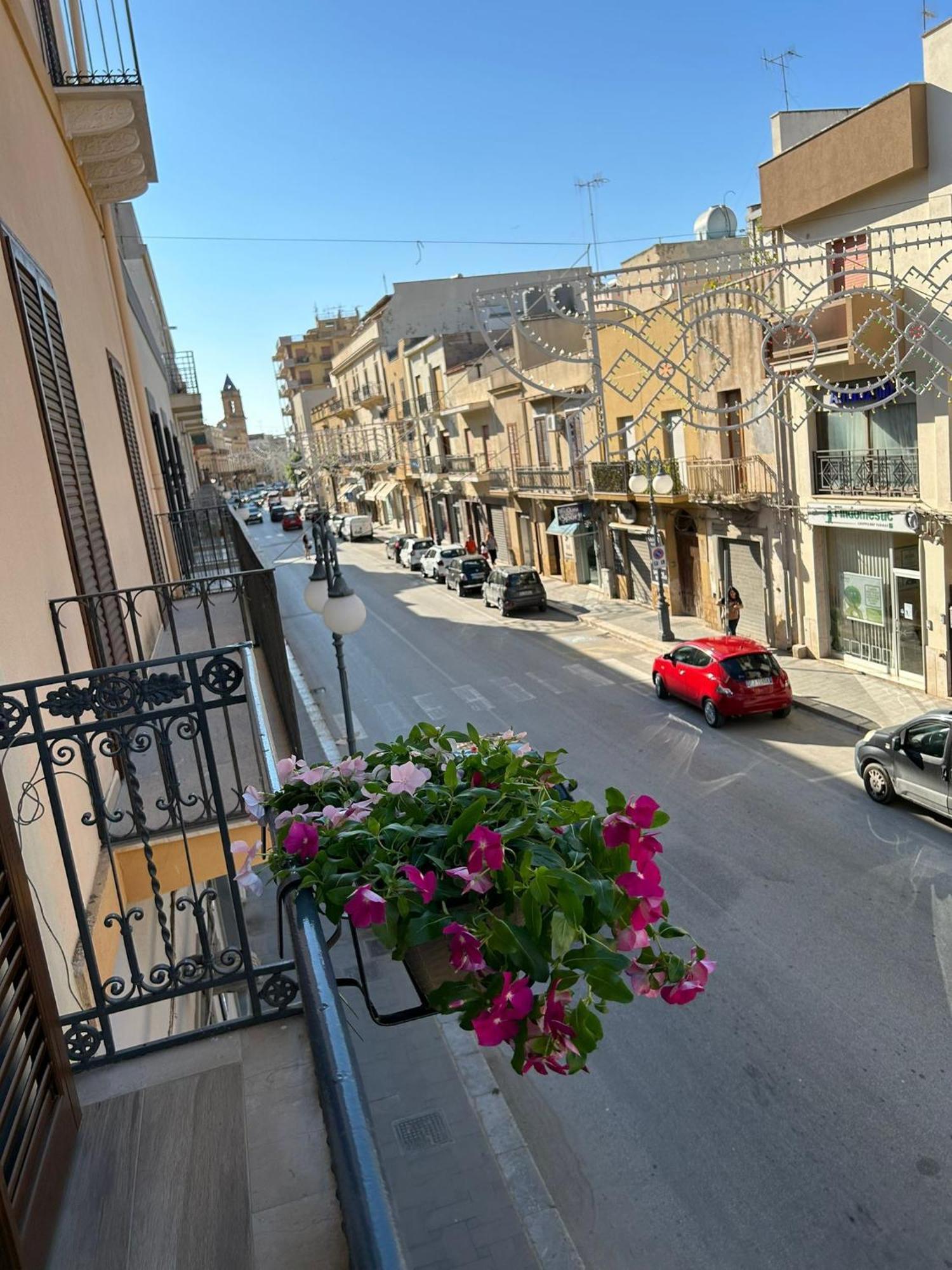 Bon Bon Apartment Mazara del Vallo Bagian luar foto