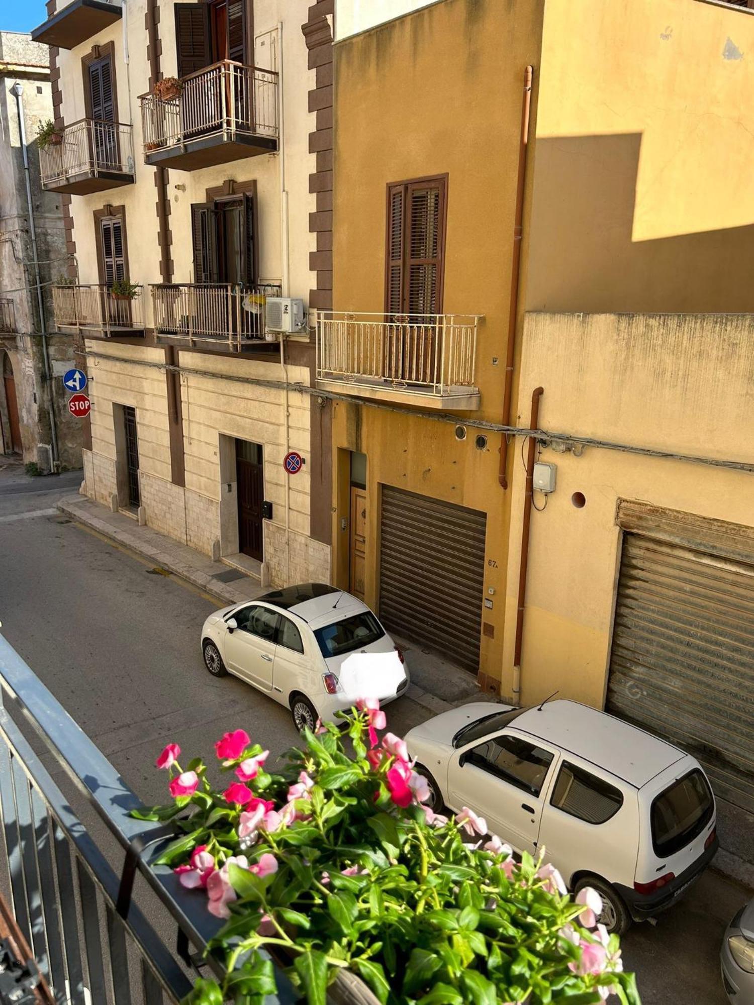 Bon Bon Apartment Mazara del Vallo Bagian luar foto