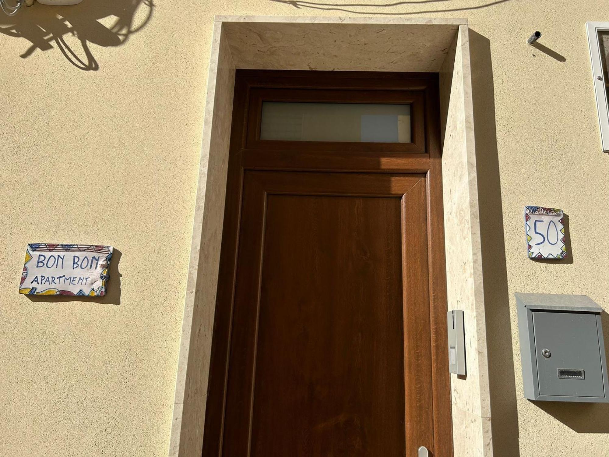 Bon Bon Apartment Mazara del Vallo Bagian luar foto